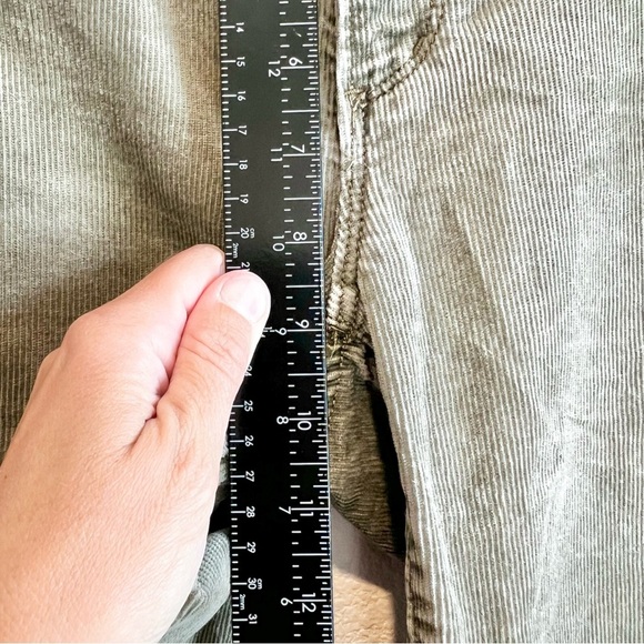 LOFT Ann Taylor Skinny Crop Corduroy Pants Olive Green Ankle Moto Style Size 6 - Picture 6 of 11